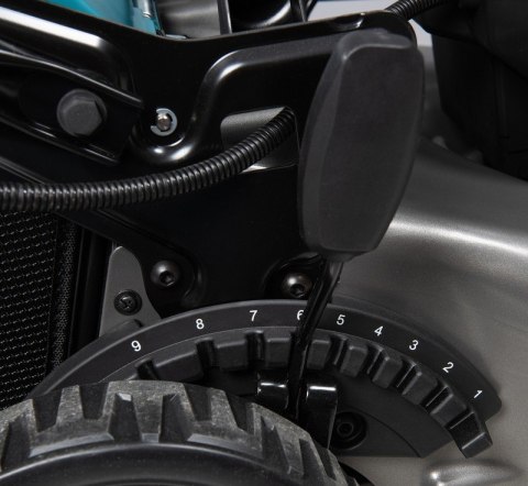 KOSIARKA DO TRAWY AKU. SAMOBIEŻNA 53CM 40V 0*AH MAKITA