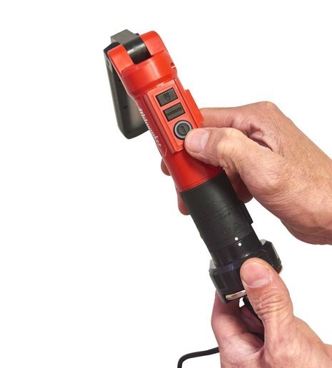 LAMPA AKUMULATOROWA L4SL550-301 USB 550 LM MILWAUKEE