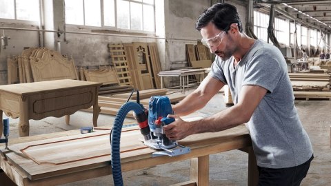 FREZARKA GÓRNOWRZECIONOWA GOF 130 BOSCH FREZARKA GÓRNOWRZECIONOWA GOF 130 BOSCH