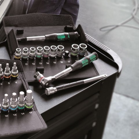 ZESTAW KLUCZY NASADOWYCH Z GRZECHOTKĄ ZYKLOP HYBRID 1/2'' WERA ZESTAW KLUCZY NASADOWYCH Z GRZECHOTKĄ ZYKLOP HYBRID 1/2'' WERA