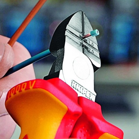 SZCZYPCE TNĄCE BOCZNE DO ŚCIĄGANIA IZOLACJI 160MM KNIPEX SZCZYPCE TNĄCE BOCZNE DO ŚCIĄGANIA IZOLACJI 160MM KNIPEX