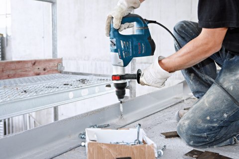 MŁOT UDAROWY OBROTOWY SDS+ GBH 4-32 DFR 900W BOSCH MŁOT UDAROWY OBROTOWY SDS+ GBH 4-32 DFR 900W BOSCH