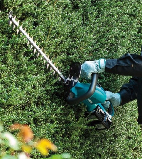 NOŻYCE AKUMULATOROWE DO ŻYWOPŁOTU 550MM 2*18V 0*AH LI-LON MAKITA NOŻYCE AKUMULATOROWE DO ŻYWOPŁOTU 550MM 2*18V 0*AH LI-LON MAKITA