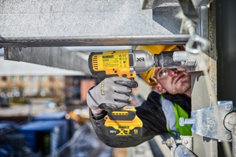 AKUMULATOROWY KLUCZ UDAROWY 1/2'' XR 18V 2*5.0AH TSTAK DEWALT AKUMULATOROWY KLUCZ UDAROWY 1/2'' XR 18V 2*5.0AH TSTAK DEWALT