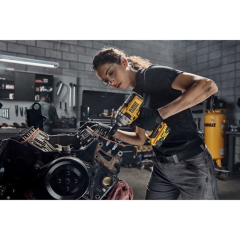 AKUMULATOROWY KLUCZ UDAROWY 1/2' XR 18V 0 AH TSTAK DEWALT AKUMULATOROWY KLUCZ UDAROWY 1/2' XR 18V 0 AH TSTAK DEWALT