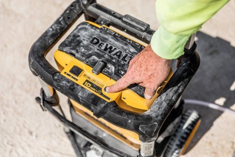 AKUMULATOROWA MYJKA WYSOKOCIŚNIENIOWA 2*18V XR 0*AH DEWALT AKUMULATOROWA MYJKA WYSOKOCIŚNIENIOWA 2*18V XR 0*AH DEWALT