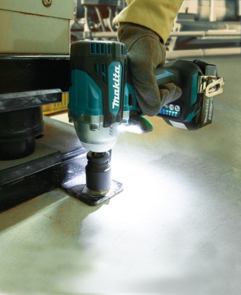 KLUCZ UDAROWY AKUMULATOROWY 1/2'' 330NM 18V 0*AH MAKITA KLUCZ UDAROWY AKUMULATOROWY 1/2'' 330NM 18V 0*AH MAKITA