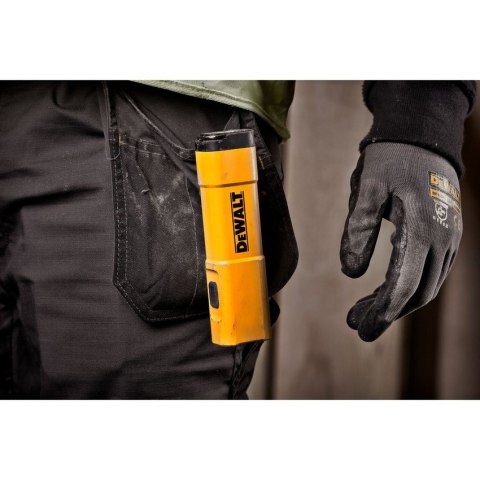 LATARKA LED 3 TRYBY 200-400-1200LM USB-C DEWALT LATARKA LED 3 TRYBY 200-400-1200LM USB-C DEWALT