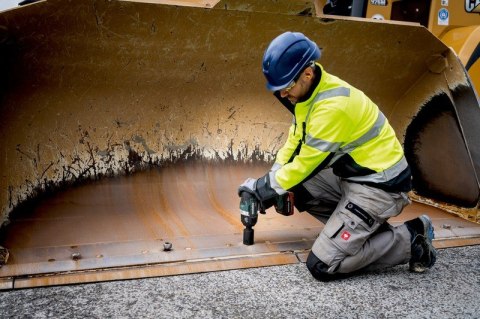 KLUCZ UDAROWY AKUMULATOROWY 3/4'' SSW 18 LTX 1750 BL METABO KLUCZ UDAROWY AKUMULATOROWY 3/4'' SSW 18 LTX 1750 BL METABO
