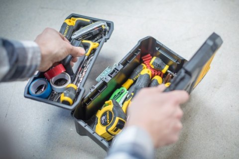 SKRZYNKA NARZĘDZIOWA ESSENTIAL ZATRZASKI METALOWE 12,5 STANLEY SKRZYNKA NARZĘDZIOWA ESSENTIAL ZATRZASKI METALOWE 12,5 STANLEY
