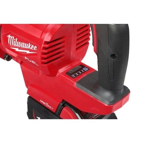 KLUCZ UDAROWY AKUMULATOROWY 1'' M18ONEFHIWF1D-121C 1*12.0AH MILWAUKEE KLUCZ UDAROWY AKUMULATOROWY 1'' M18ONEFHIWF1D-121C 1*12.0AH MILWAUKEE