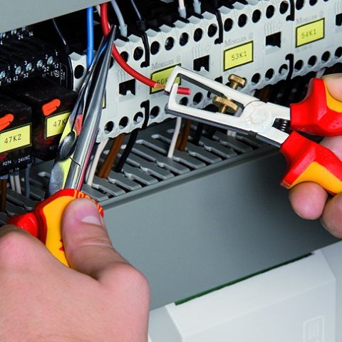 SZCZYPCE DO ŚCIĄGANIA IZOLACJI 1000V 160MM KNIPEX SZCZYPCE DO ŚCIĄGANIA IZOLACJI 1000V 160MM KNIPEX