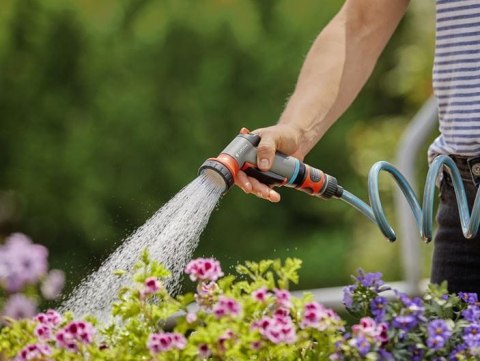 COMFORT PISTOLET ZRASZAJĄCY BALKONOWY GARDENA COMFORT PISTOLET ZRASZAJĄCY BALKONOWY GARDENA