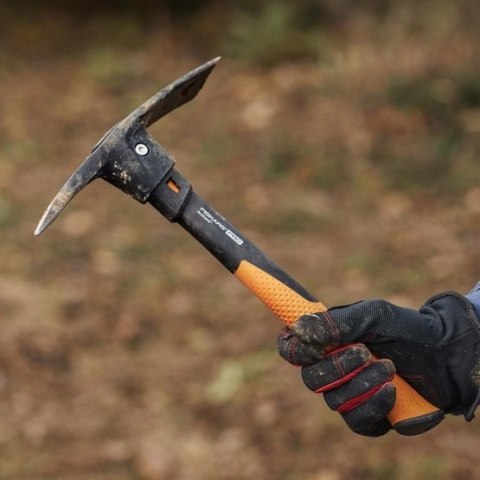 KILOF ZE SZPICEM ISOCORE S 36CM FISKARS KILOF ZE SZPICEM ISOCORE S 36CM FISKARS