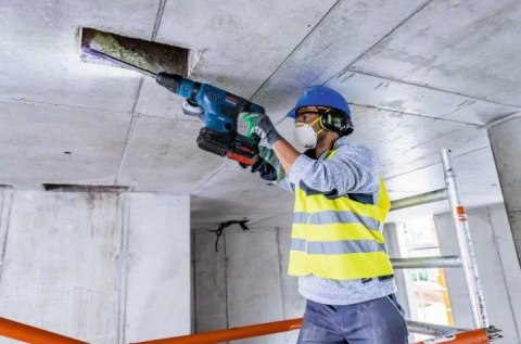 MŁOT UDAROWY OBROTOWY AKUM. SDS-MAX GBH 18V-36C 2*8.0AH BOSCH MŁOT UDAROWY OBROTOWY AKUM. SDS-MAX GBH 18V-36C 2*8.0AH BOSCH