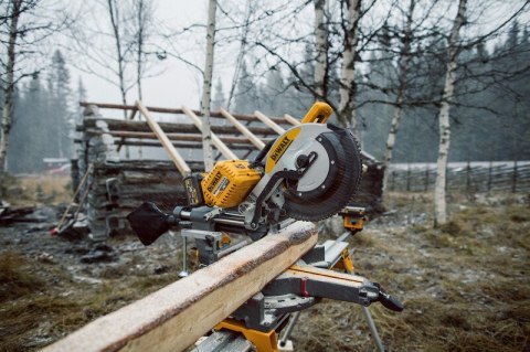 PILARKA UKOSOWA, UKOŚNICA AKUM. 2*54V XR 305MM 2*6.0AH DEWALT PILARKA UKOSOWA, UKOŚNICA AKUM. 2*54V XR 305MM 2*6.0AH DEWALT