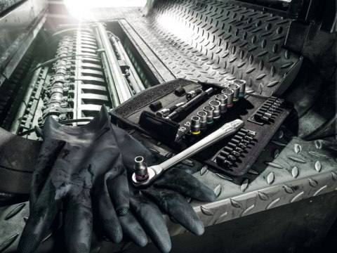 ZESTAW KLUCZY I BITÓW+GRZECHOTKA ZYKLOP METAL 1/2''28 CZĘŚCI WERA