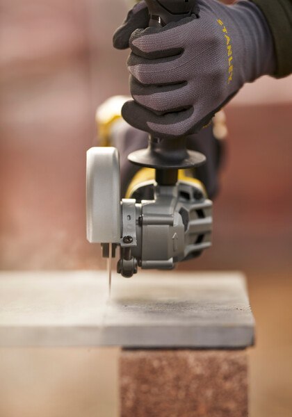 SZLIFIERKA KĄTOWA AKUMULATOROWA 125MM V20 18V 2*4.0AH STANLEY