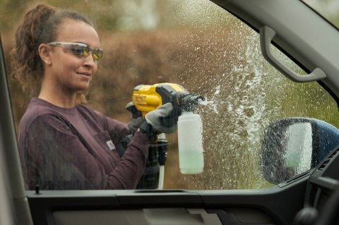 AKUMULATOROWA MYJKA CIŚNIENIOWA V20 18V 1*4.0AH STANLEY