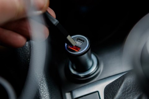 ŁADOWARKA SAMOCHODOWA DWUPORTOWA NEO