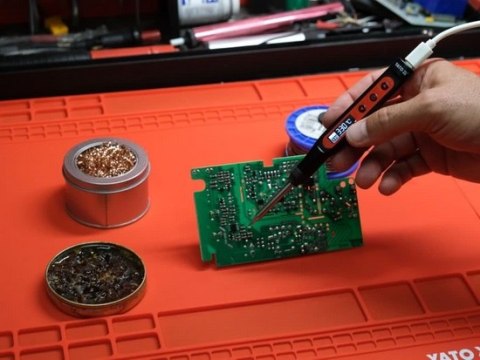 PRZENOŚNA LUTOWNICA CYFROWA T12 65W YATO