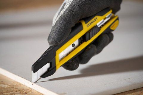 NÓŻ MPP ZE ZINTEGROWANYM SYSTEMEM ODŁAMYWANIA - ŚRUBOOWA STANLEY